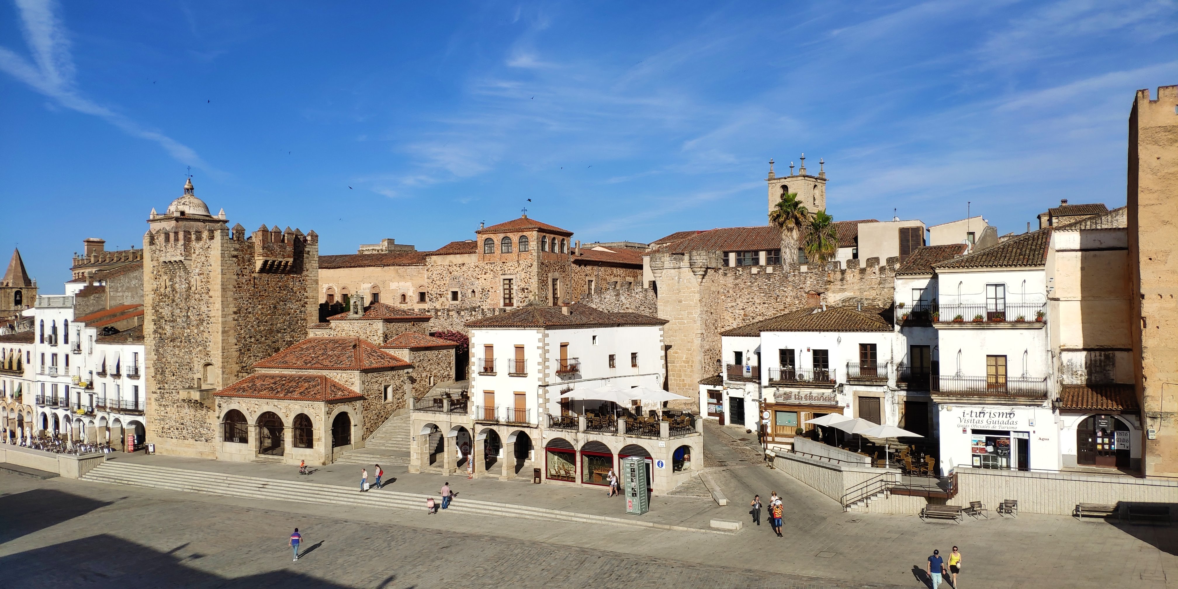 FLOREANDO en Cáceres